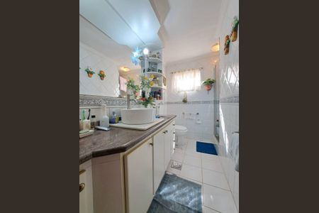 Apartamento à venda com 289m², 4 quartos e 2 vagas Apartamento à venda com 289m², 4 quartos e 2 vagasBanheiro da Suíte