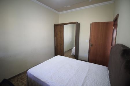 Casa à venda com 400m², 5 quartos e 6 vagasQuarto 4