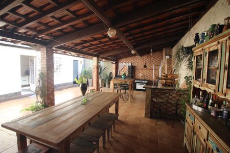 Casa à venda com 400m², 5 quartos e 6 vagasÁrea gourmet