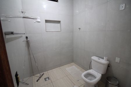 Casa à venda com 400m², 5 quartos e 6 vagasBanheiro do Quarto 4