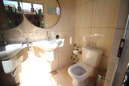 Casa à venda com 400m², 5 quartos e 6 vagasBanheiro de Serviço