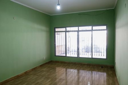 Sala de casa para alugar com 4 quartos, 150m² em Km 18, Osasco