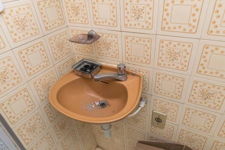 Apartamento à venda com 50m², 2 quartos e sem vaga Apartamento à venda com 50m², 2 quartos e sem vagaBanheiro Social