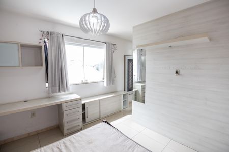 Casa de condomínio para alugar com 600m², 3 quartos e 2 vagasSuíte 3