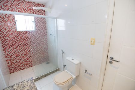 Casa de condomínio para alugar com 600m², 3 quartos e 2 vagasBanheiro da Suíte 3