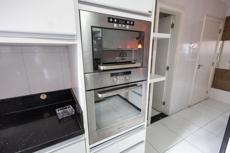 Casa de condomínio para alugar com 600m², 3 quartos e 2 vagasCozinha