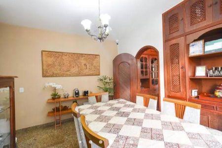 Apartamento à venda com 185m², 4 quartos e 2 vagas Apartamento à venda com 185m², 4 quartos e 2 vagasCopa