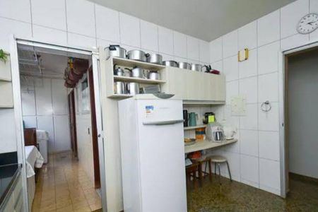 Apartamento à venda com 185m², 4 quartos e 2 vagas Apartamento à venda com 185m², 4 quartos e 2 vagasCozinha