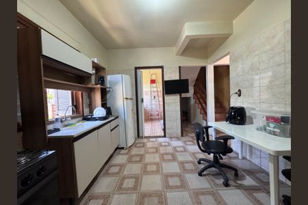 Casa à venda com 300m², 2 quartos e 2 vagas Casa à venda com 300m², 2 quartos e 2 vagasCozinha