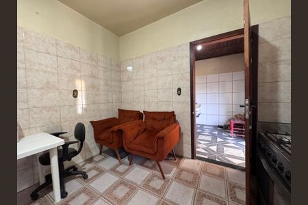 Casa à venda com 300m², 2 quartos e 2 vagas Casa à venda com 300m², 2 quartos e 2 vagasCozinha