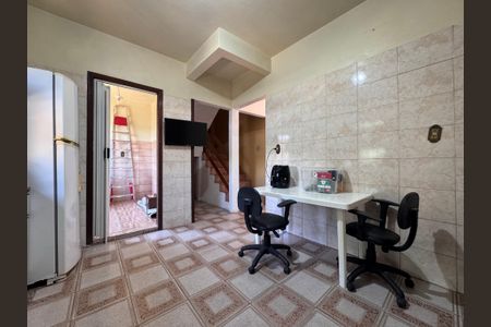 Casa à venda com 300m², 2 quartos e 2 vagas Casa à venda com 300m², 2 quartos e 2 vagasCozinha