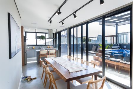 Apartamento à venda com 240m², 2 quartos e 2 vagas Apartamento à venda com 240m², 2 quartos e 2 vagasSala 2