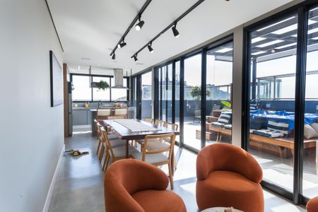 Apartamento à venda com 240m², 2 quartos e 2 vagas Apartamento à venda com 240m², 2 quartos e 2 vagasSala 3