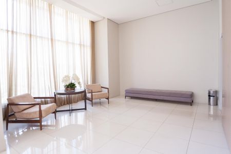 Apartamento à venda com 240m², 2 quartos e 2 vagas Apartamento à venda com 240m², 2 quartos e 2 vagasHall social