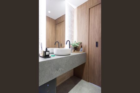 Apartamento à venda com 240m², 2 quartos e 2 vagas Apartamento à venda com 240m², 2 quartos e 2 vagasLavabo