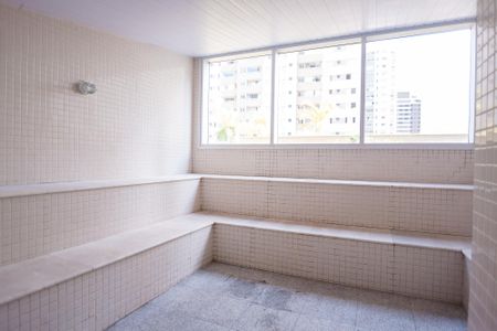 Apartamento à venda com 240m², 2 quartos e 2 vagas Apartamento à venda com 240m², 2 quartos e 2 vagasSaúna