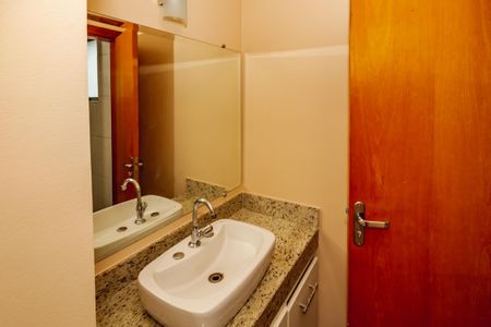 Apartamento para alugar com 80m², 2 quartos e 2 vagasBanheiro da Suíte