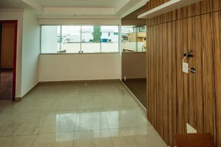 Sala de apartamento para alugar com 2 quartos, 80m² em Castelo, Belo Horizonte