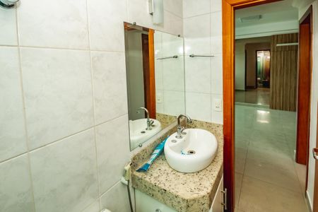 Apartamento para alugar com 80m², 2 quartos e 2 vagasBanheiro Social
