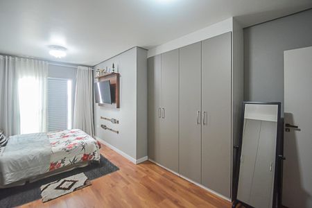 Casa à venda com 256m², 3 quartos e 6 vagasSuíte 1