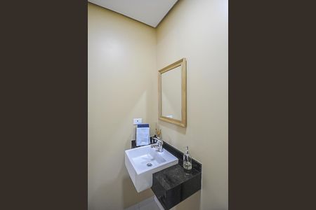 Casa à venda com 256m², 3 quartos e 6 vagasLavabo