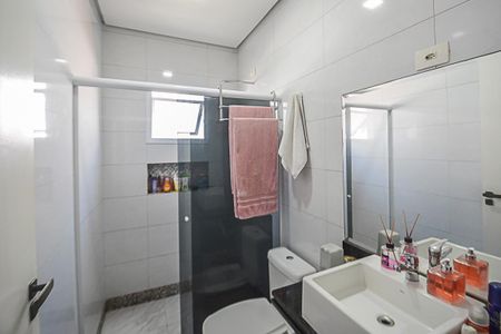 Casa à venda com 256m², 3 quartos e 6 vagasBanheiro da Suíte 3