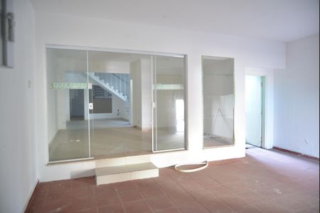 Casa à venda com 295m², 3 quartos e 2 vagasGaragem