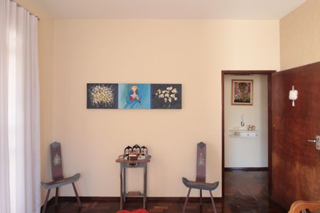 Sala de casa à venda com 2 quartos, 351m² em Glória, Belo Horizonte