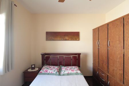Quarto 1 de casa à venda com 2 quartos, 351m² em Glória, Belo Horizonte