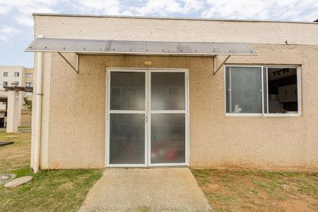 Apartamento à venda com 42m², 2 quartos e 1 vaga Apartamento à venda com 42m², 2 quartos e 1 vagaÁrea comum - Salão de festas