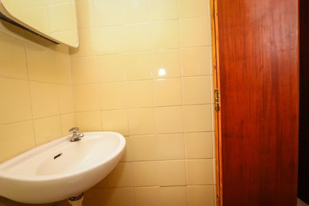 Apartamento para alugar com 86m², 2 quartos e 1 vaga Apartamento para alugar com 86m², 2 quartos e 1 vagaBanheiro de Serviço