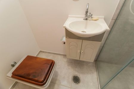 Apartamento à venda com 91m², 2 quartos e 1 vaga Apartamento à venda com 91m², 2 quartos e 1 vagaBanheiro Social