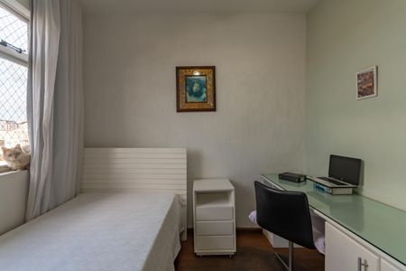 Apartamento à venda com 200m², 4 quartos e 2 vagas Apartamento à venda com 200m², 4 quartos e 2 vagasQuarto 2