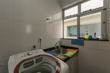 Apartamento à venda com 200m², 4 quartos e 2 vagas Apartamento à venda com 200m², 4 quartos e 2 vagasÁrea de Serviço