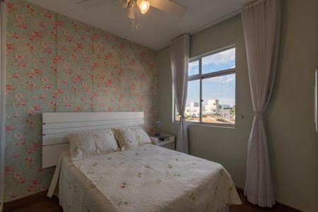 Apartamento à venda com 200m², 4 quartos e 2 vagas Apartamento à venda com 200m², 4 quartos e 2 vagasSuíte 1