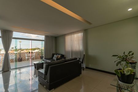 Apartamento à venda com 200m², 4 quartos e 2 vagas Apartamento à venda com 200m², 4 quartos e 2 vagasSala