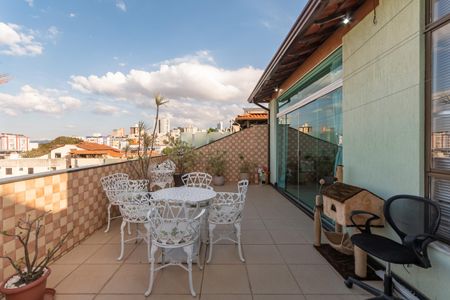 Apartamento à venda com 200m², 4 quartos e 2 vagas Apartamento à venda com 200m², 4 quartos e 2 vagasCobertura