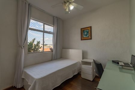 Apartamento à venda com 200m², 4 quartos e 2 vagas Apartamento à venda com 200m², 4 quartos e 2 vagasQuarto 2