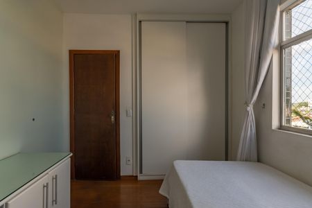 Apartamento à venda com 200m², 4 quartos e 2 vagas Apartamento à venda com 200m², 4 quartos e 2 vagasQuarto 2