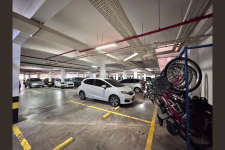 Apartamento à venda com 84m², 3 quartos e 1 vaga Apartamento à venda com 84m², 3 quartos e 1 vagaÁrea comum