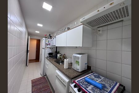 Apartamento à venda com 84m², 3 quartos e 1 vaga Apartamento à venda com 84m², 3 quartos e 1 vagaCozinha e Área de Serviço
