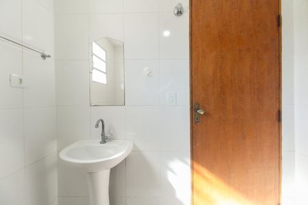 Casa à venda com 130m², 2 quartos e sem vaga Casa à venda com 130m², 2 quartos e sem vagaCasa 02 - Banheiro