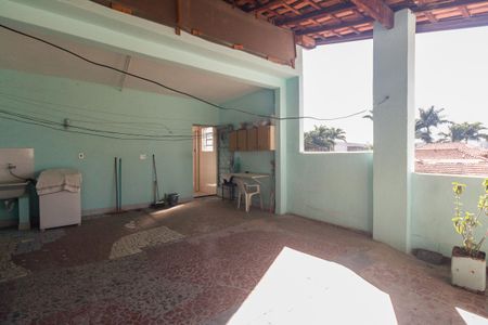 Casa à venda com 130m², 2 quartos e sem vaga Casa à venda com 130m², 2 quartos e sem vagaCasa 01 - Quintal