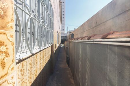 Casa à venda com 130m², 2 quartos e sem vaga Casa à venda com 130m², 2 quartos e sem vagaCasa 02 - Entrada