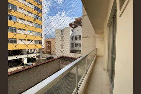 Apartamento à venda com 101m², 4 quartos e 1 vaga Apartamento à venda com 101m², 4 quartos e 1 vagaVaranda do Quarto 3