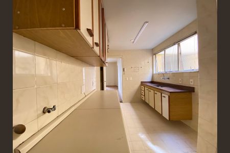 Apartamento à venda com 101m², 4 quartos e 1 vaga Apartamento à venda com 101m², 4 quartos e 1 vagaCozinha e Área de Serviço