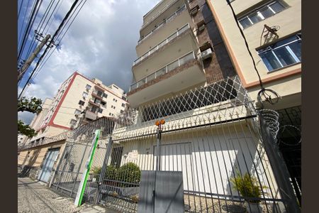 Apartamento à venda com 101m², 4 quartos e 1 vaga Apartamento à venda com 101m², 4 quartos e 1 vagaFachada
