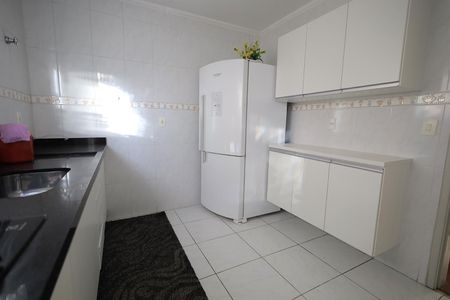 Apartamento à venda com 54m², 2 quartos e 1 vaga Apartamento à venda com 54m², 2 quartos e 1 vagaCozinha