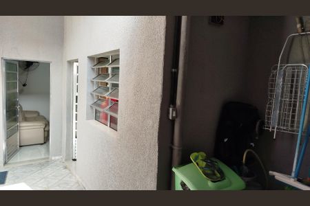 Casa à venda com 294m², 4 quartos e 4 vagas Casa à venda com 294m², 4 quartos e 4 vagasCasa 1: Área de serviço