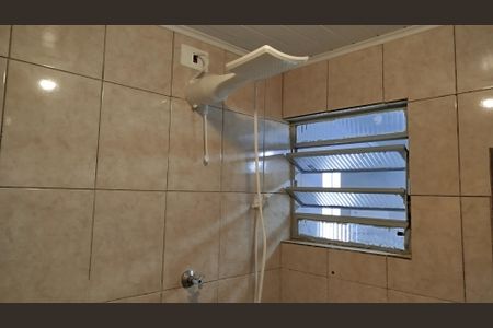 Casa à venda com 294m², 4 quartos e 4 vagas Casa à venda com 294m², 4 quartos e 4 vagasCasa 2: Banheiro